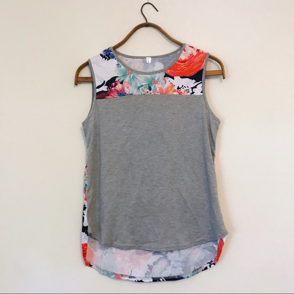 NWOT Gray floral tank top high neck large
